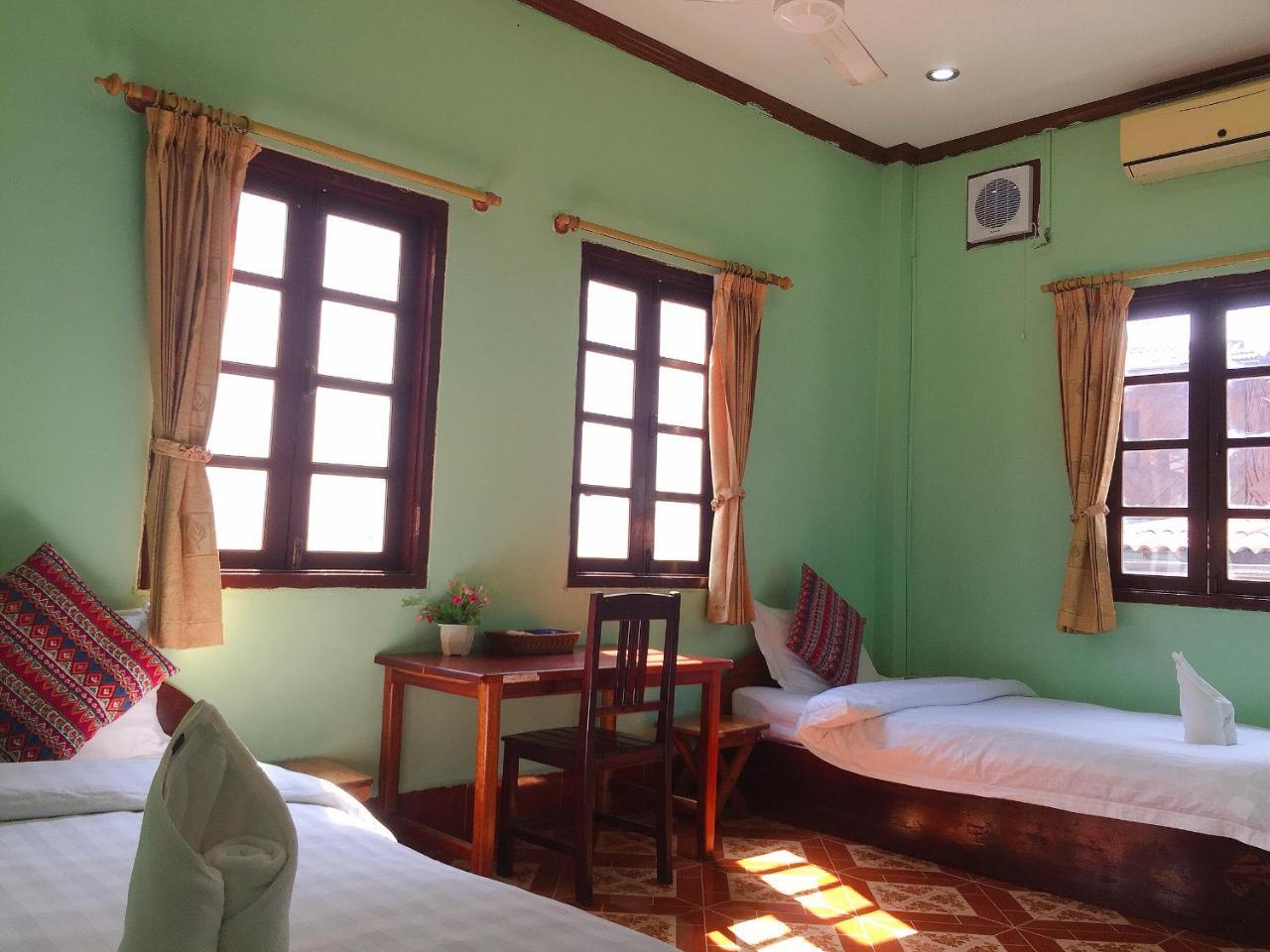 Mao Phasok Riverside Guesthouse Луанг Прабанг Екстериор снимка